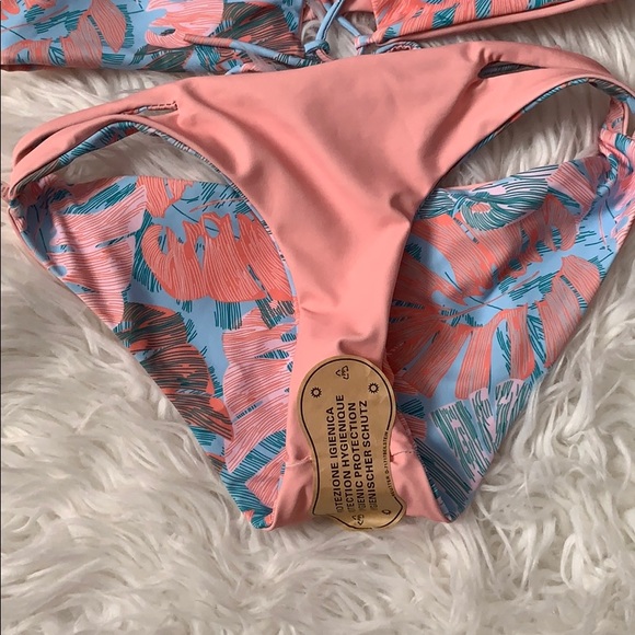 Cute Two Piece Bathing Suit - Picture 3 of 7